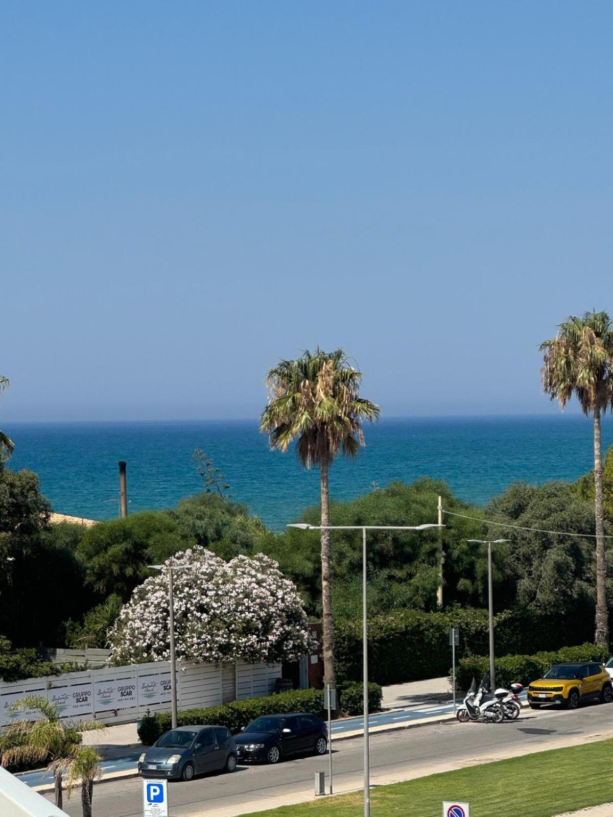 Andrea Doria Hotel Marina di Ragusa Exterior photo