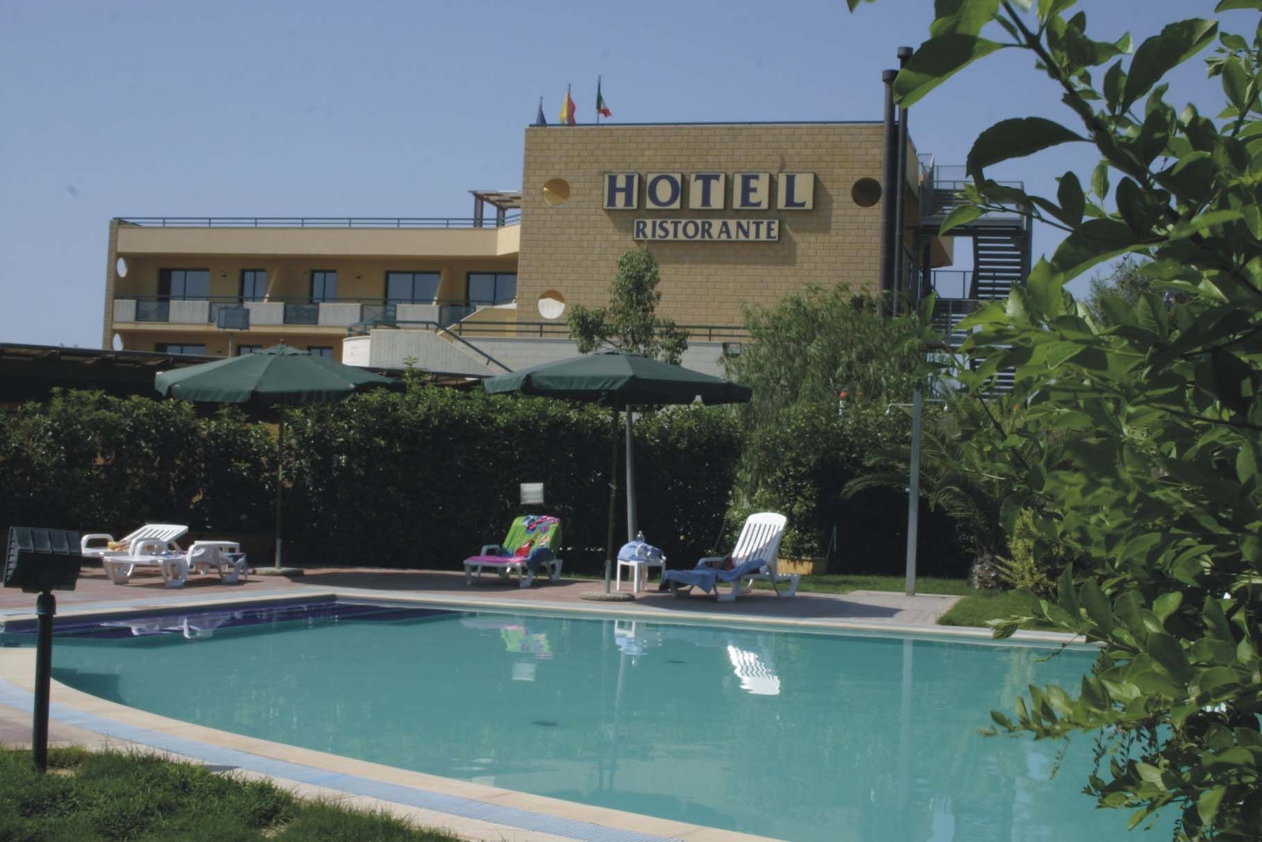 Andrea Doria Hotel Marina di Ragusa Exterior photo